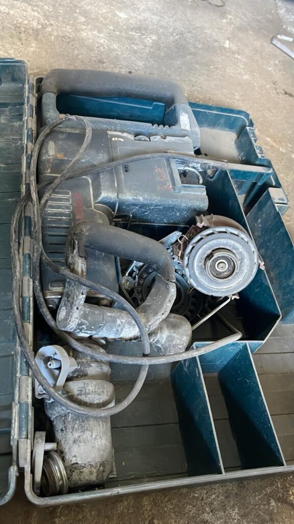 MARTELO ROMPEDOR 11 KG – BOSCH – GSH 11 E – 112000103