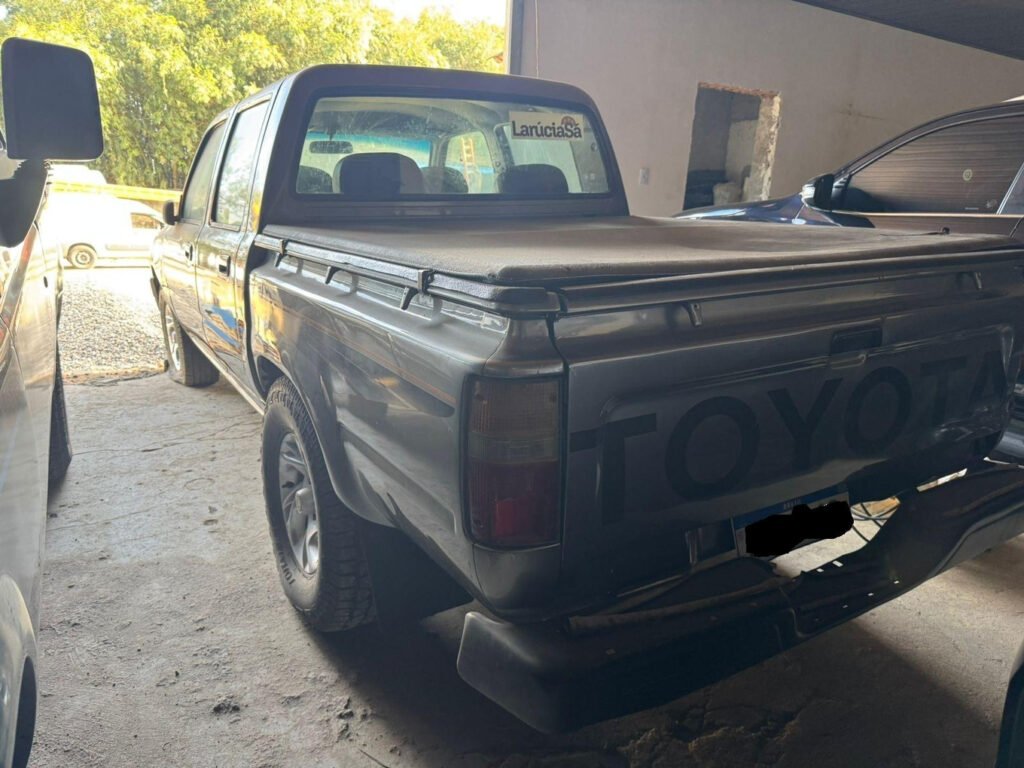 I/TOYOTA HILUX 2CD ESPECIAL CAMINHONETE 1998/1999 PRATA DIESEL