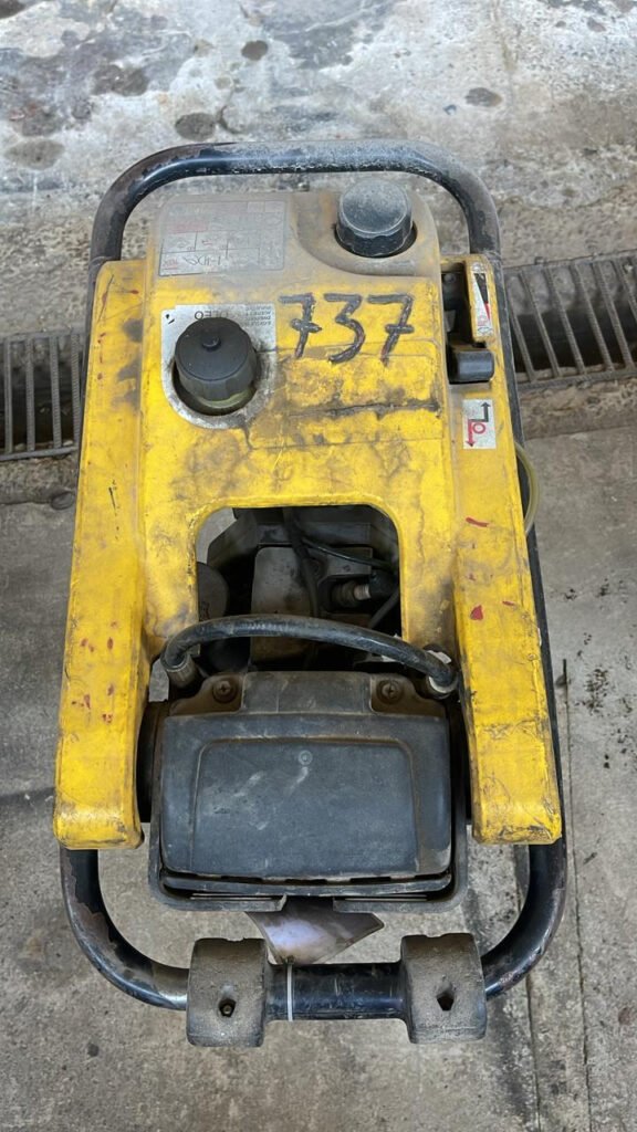 COMPACTADOR DE SOLO C/ INJEÇÃO ELETRONICA – WACKER
