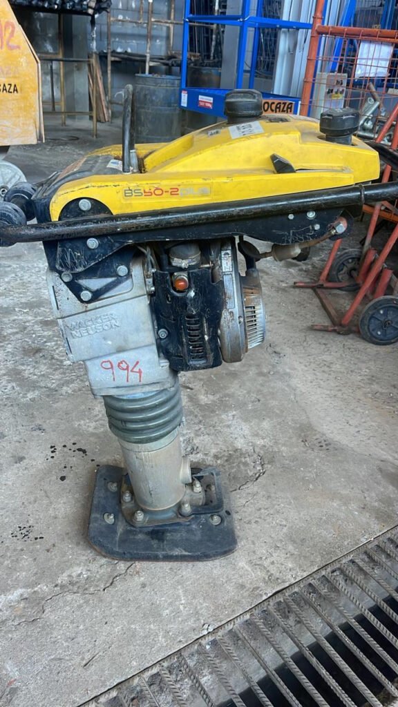 COMPACTADOR DE SOLO C/ INJEÇÃO ELETRONICA – WACKER