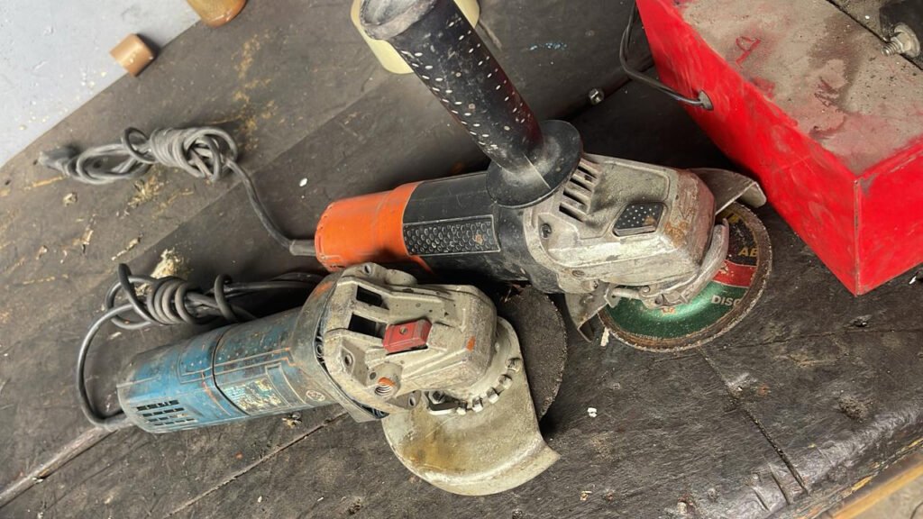 EQUIPAMENTOS PEQUENOS – LOTE 55