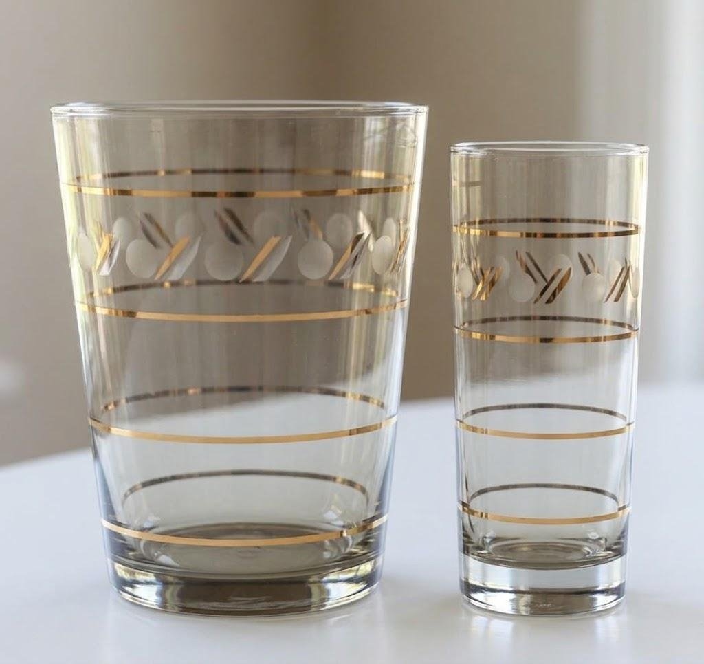 01 Conjunto de Copos de Cristal e Balde de Gelo com Frisos Dourados