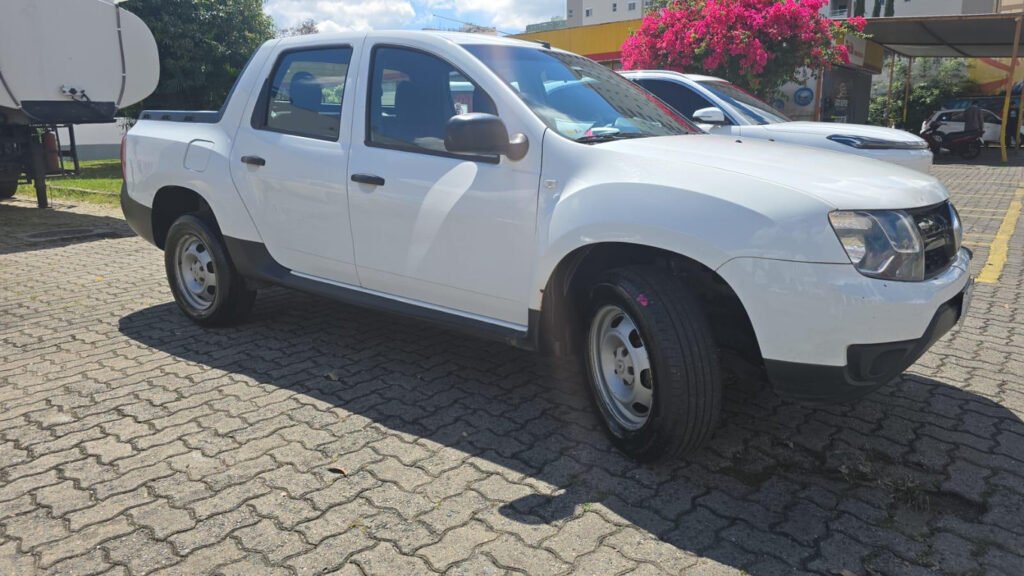 RENAULT/ORO 4X2, ESPECIAL CAMINHONETE, BRANCA, ALCOOL/GASOLINA, 2017/2018