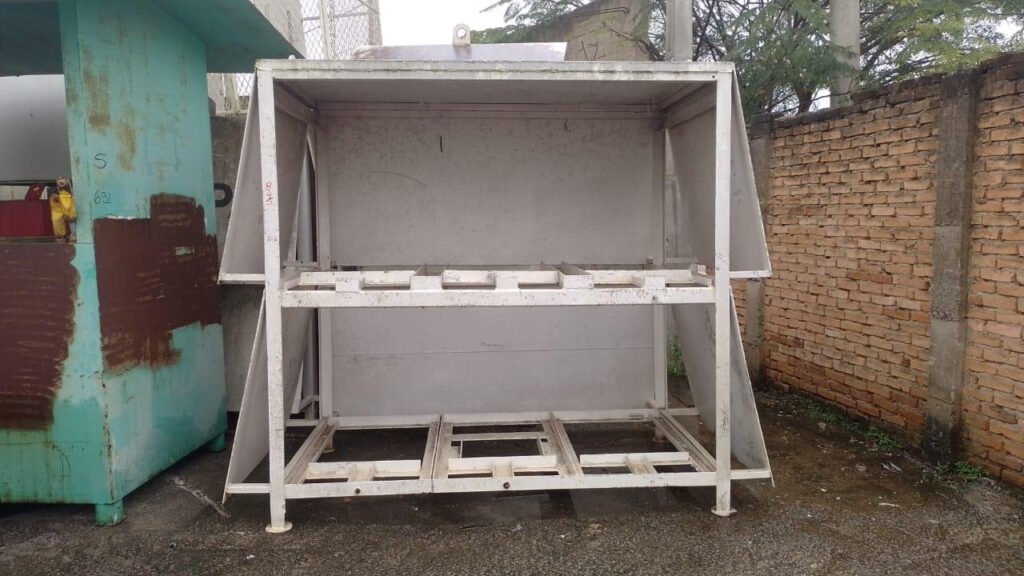 01 ABRIGO PARA MÁQUINA DE SOLDA